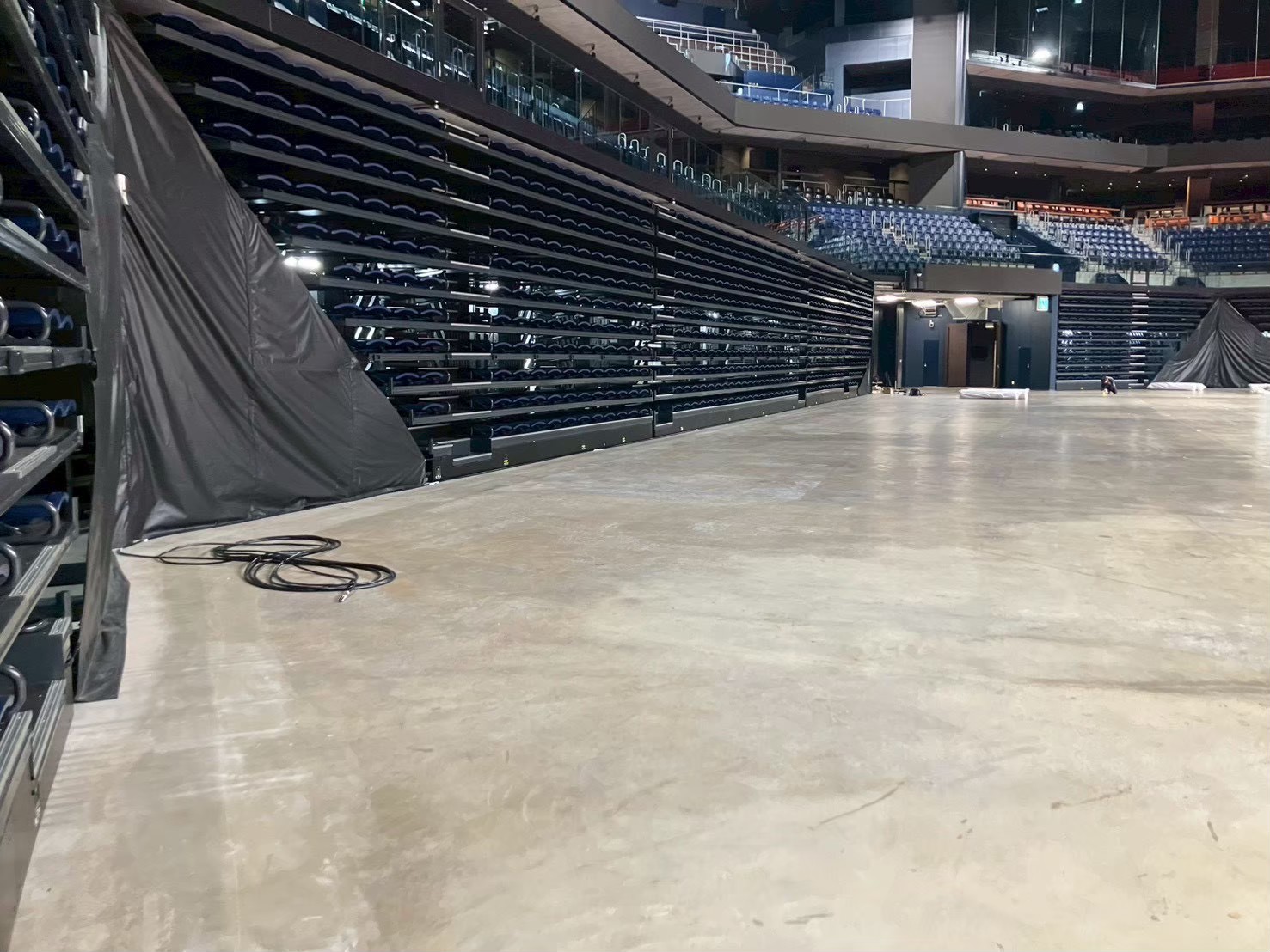 ブースエリア電源施工